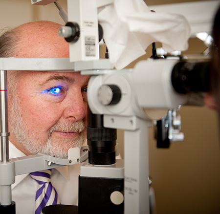 optometrist - eye exam - eye doctor - eyeglasses optometrist - eye exam - eye doctor - eyeglasses